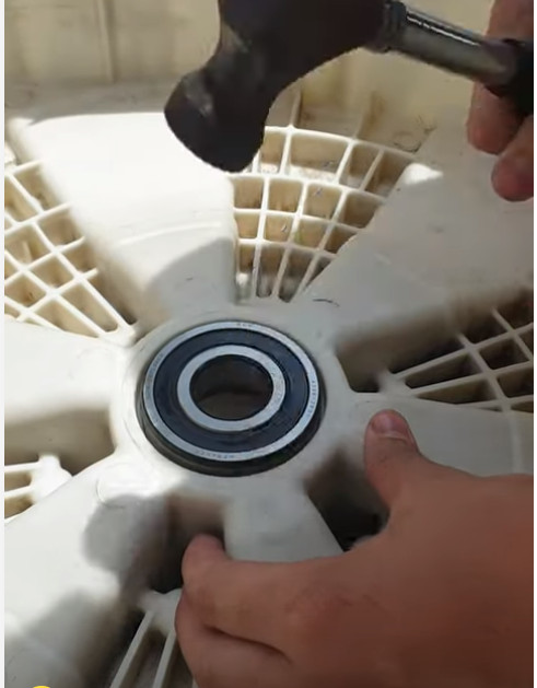 thay vòng bi máy giặt cửa ngang